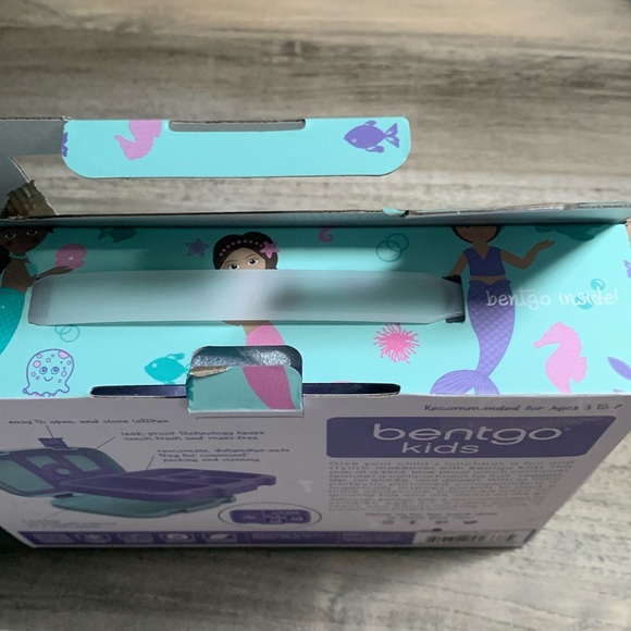 Bentgo Kids Leak Proof Mermaid in the Sea Print Lunch Box. - Picture 4 of 5